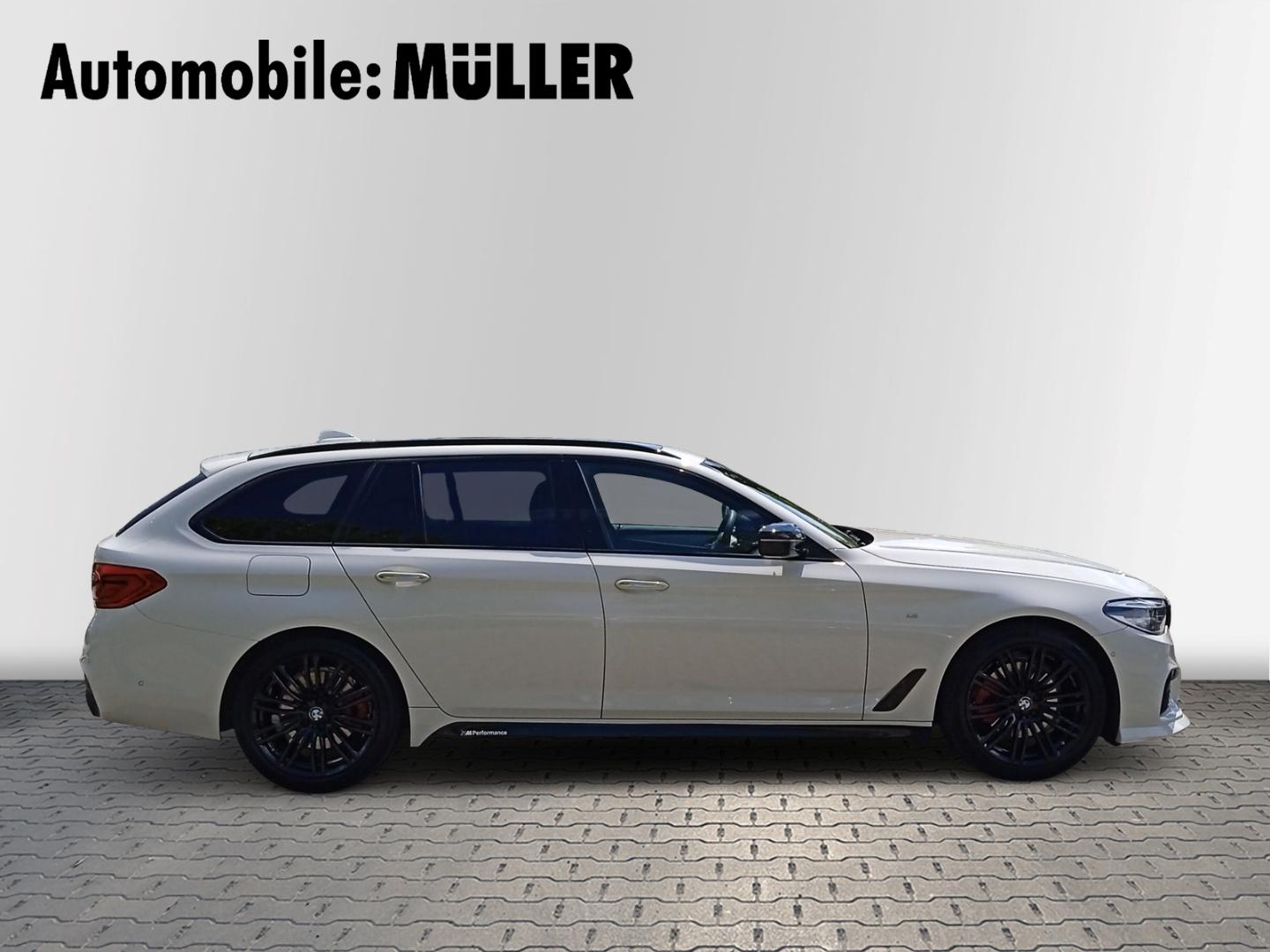 BMW 520 d Tour. MSport+HUD+AHK+ACC+ADPT. LED+KAMERA+