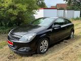 Opel Astra GTC 1.8 ECOTEC Sport Automatik 92kW Sport - Opel Astra aus 2007: Sport