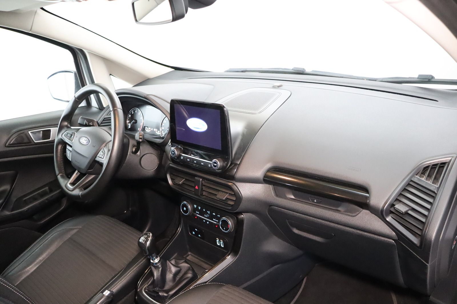 Fahrzeugabbildung Ford EcoSport * Navi * RFK * Lenkradhzg. ST-Line