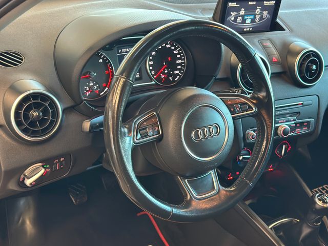 Audi A1 Sportback basis *Klima*SHZ*PDC*EURO 6*CD*