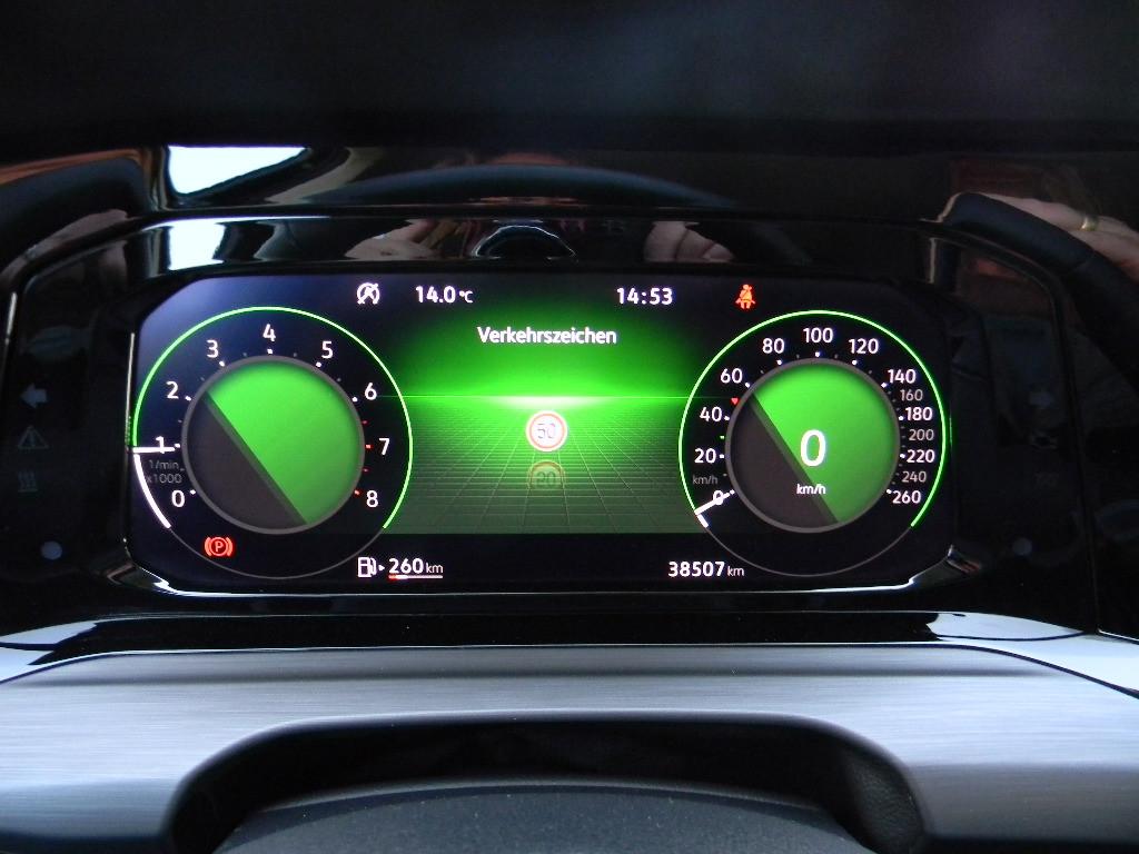 Volkswagen Golf VIII Lim. Style 1,5 TSI 6 GANG KAMERA, миниатюра 26
