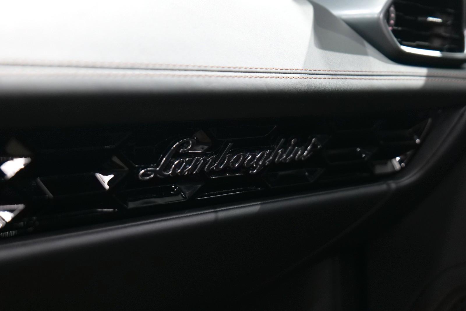 LAMBORGHINI HURACÁN LP 610-4 SPYDER BLU LE MANS