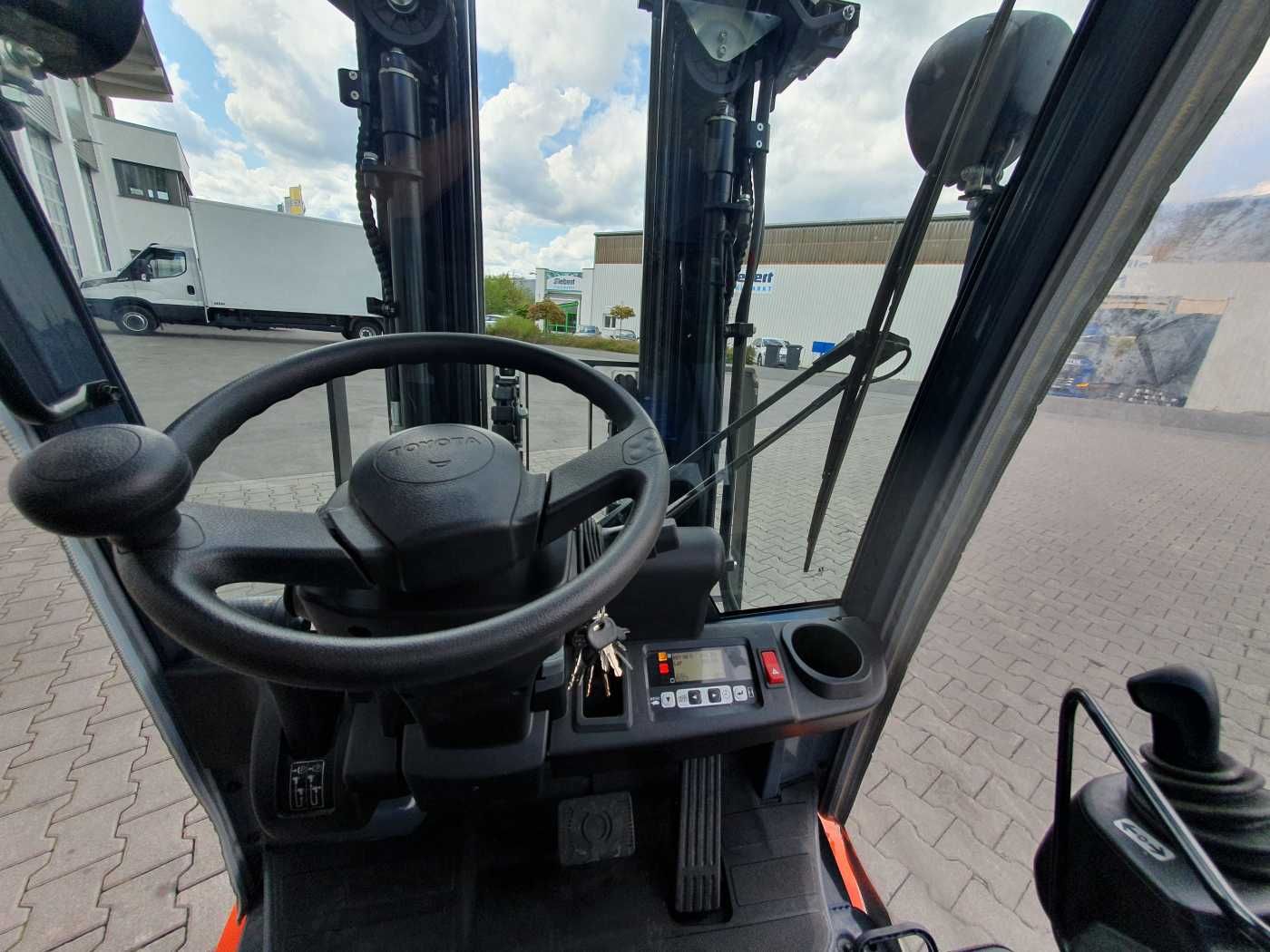 Fahrzeugabbildung Toyota 8FBET15 / Triplex: 4.30m / nur 393h! / SS