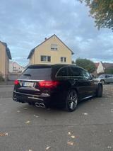 Mercedes-Benz C 63 AMG Mercedes-AMG C 63 T Mercedes-AMG - Mercedes-Benz C 63 AMG Gebrauchtwagen in Frankfurt