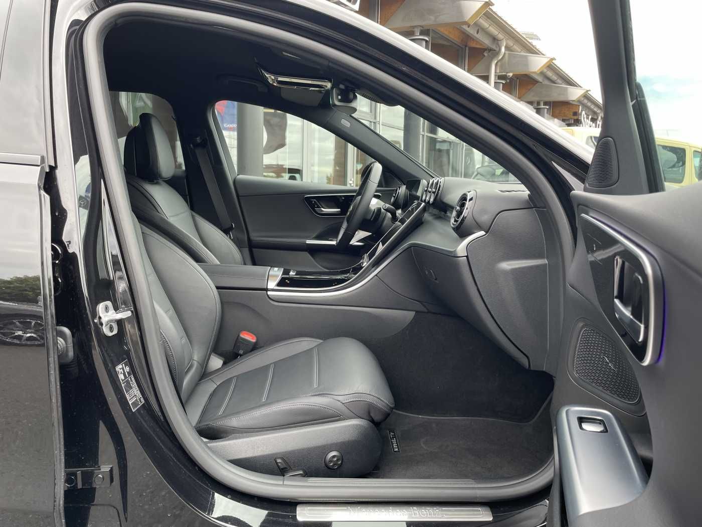 Fahrzeugabbildung Mercedes-Benz C 220 d T 4M ALL-Terrain AHK+360°+ Digital+Leder