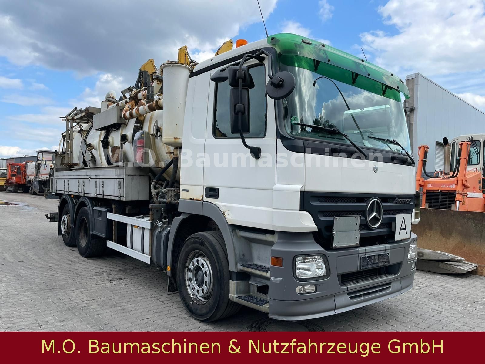 Fahrzeugabbildung Mercedes-Benz Actros 2541 / Saug u. Spühlwagen / Kroll  /