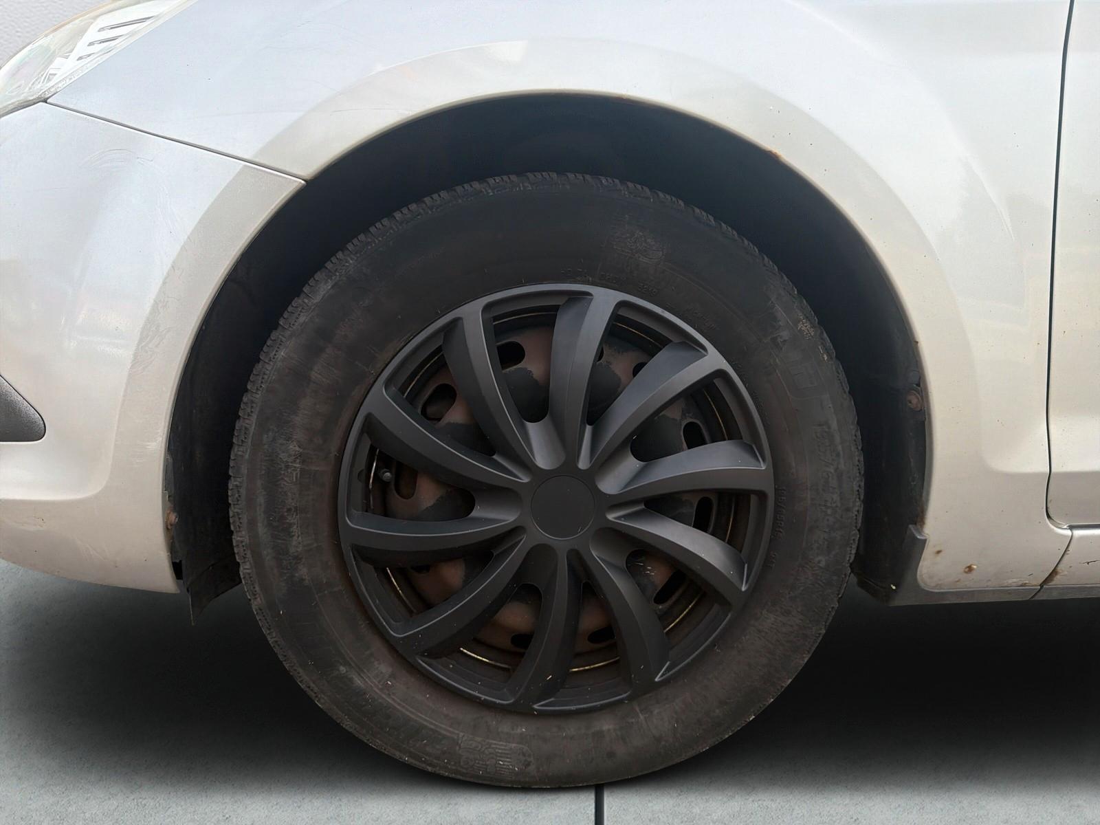 Ford Focus 2009 — photo 17