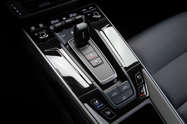 Porsche 992.2 S Cabrio*Sportab.,Chrono,ACC,BOSE,14-Wege*