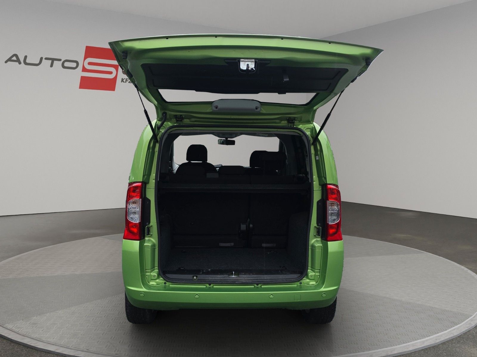 Fahrzeugabbildung Fiat Qubo 1.4 8V MY QUBO AUS 1.HAND