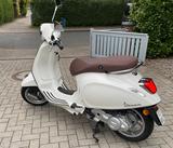Vespa Primavera 50  Weiß mit brauner Sitzbank - VESPA SI