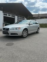 Volvo V70 D4 Kombi TÜV bis 11/2026 | AHK ... - Volvo V70: 4.4
