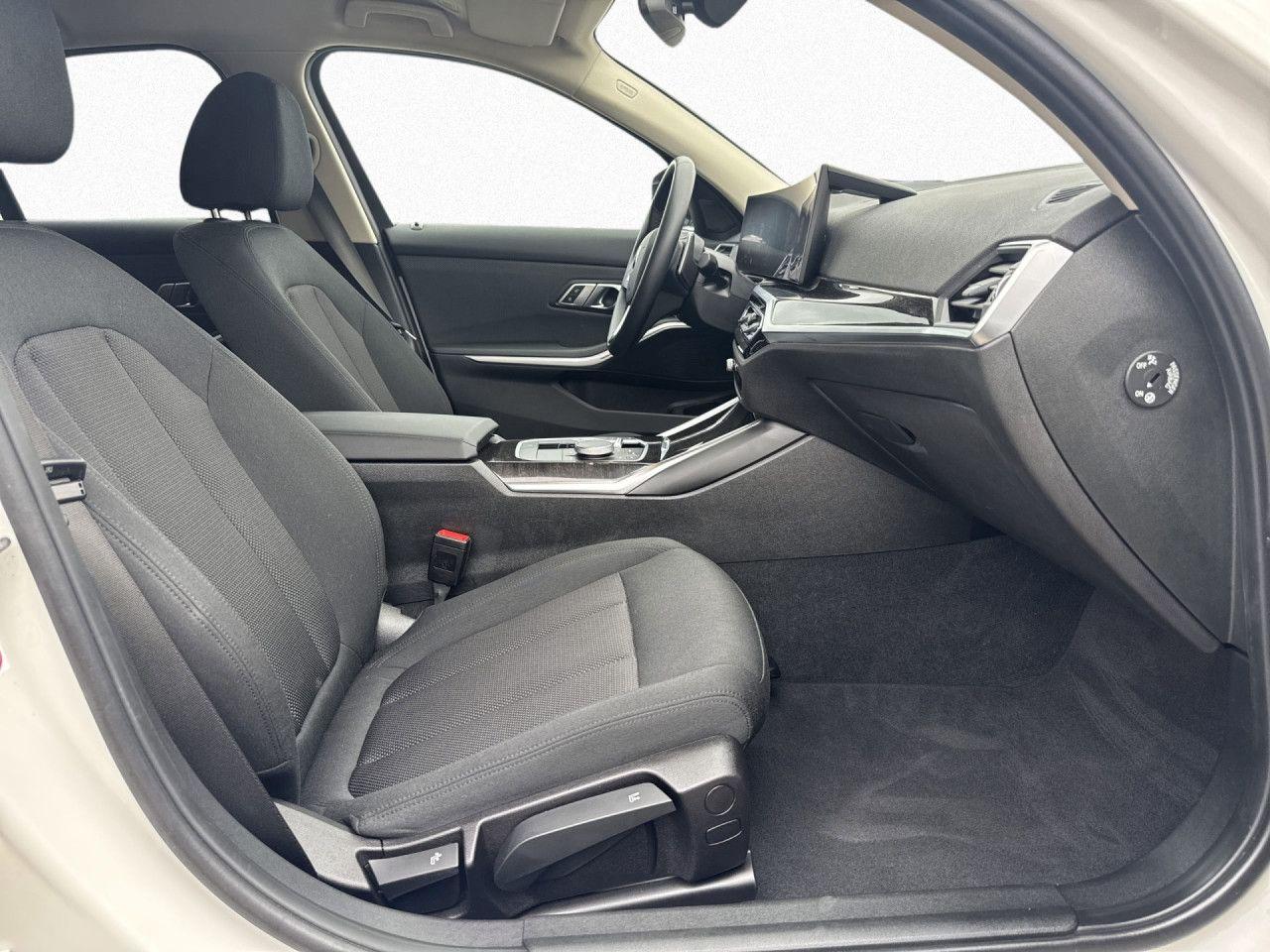 BMW 318d Aut. Limo Widescreen HiFi LED SHZ Tempo PDC