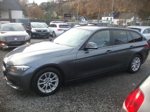 BMW 320d Touring * AUTOMATIK * NAVI *