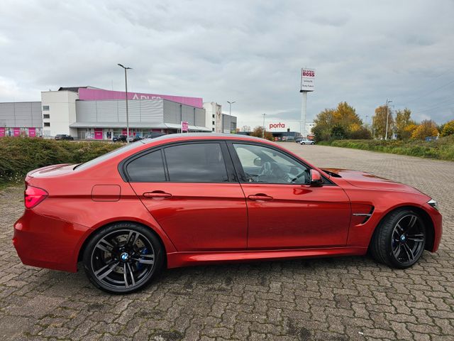 BMW M3 LCI2 Deutsches Auto BMW Scheckheft