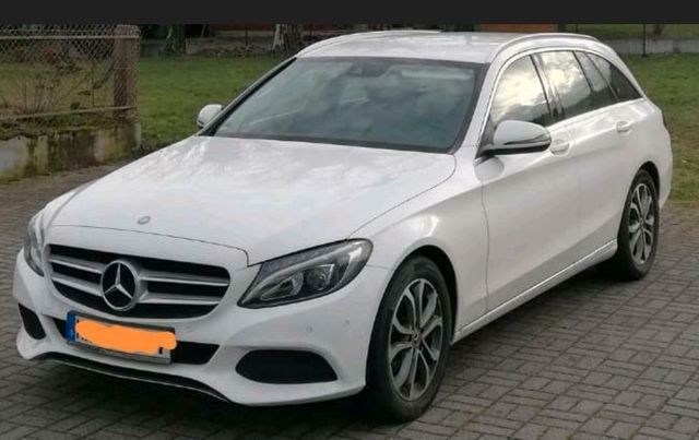 MERCEDES-BENZ C 220 d T -