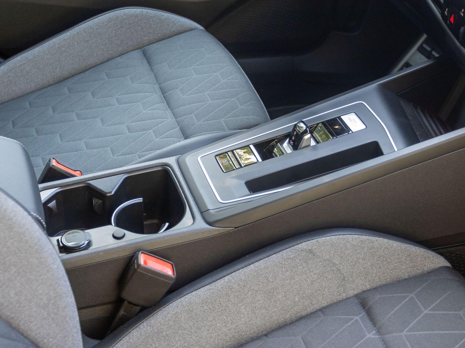 Volkswagen Golf VIII Goal 1.5 eTSI DSG Navi Matrix ACC AHK, миниатюра 25