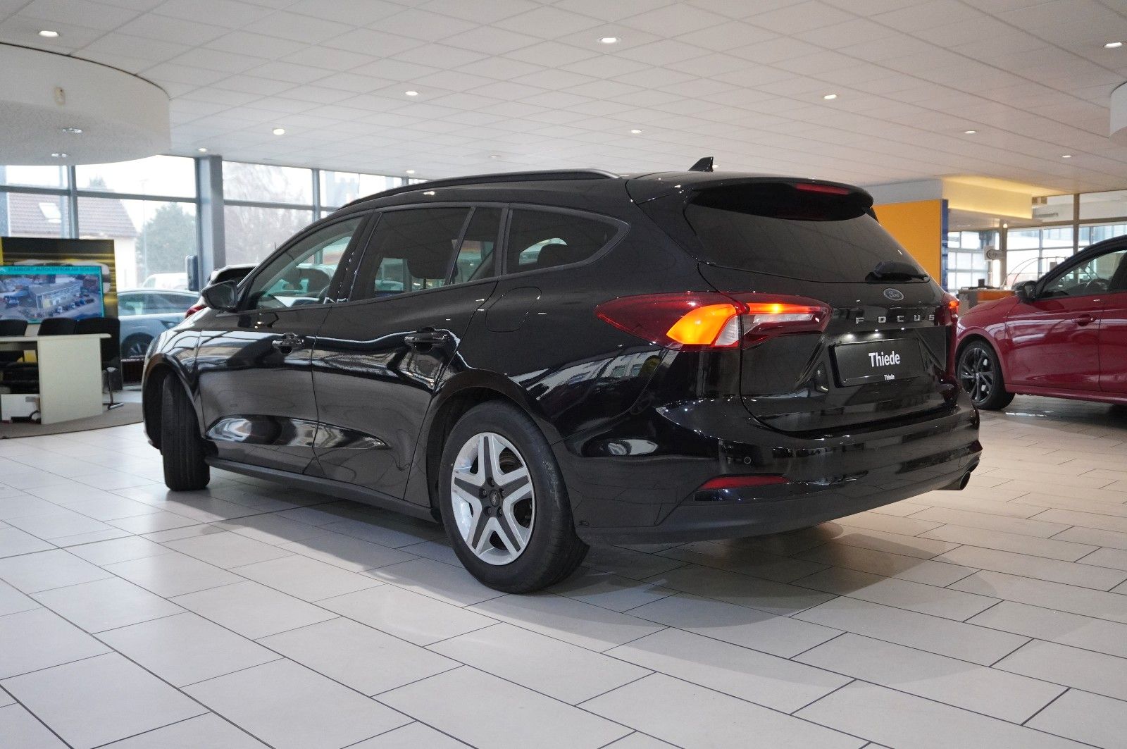 Fahrzeugabbildung Ford Focus Turnier 1.5D COOL & CONN NAVI/LED/SPORT/SH