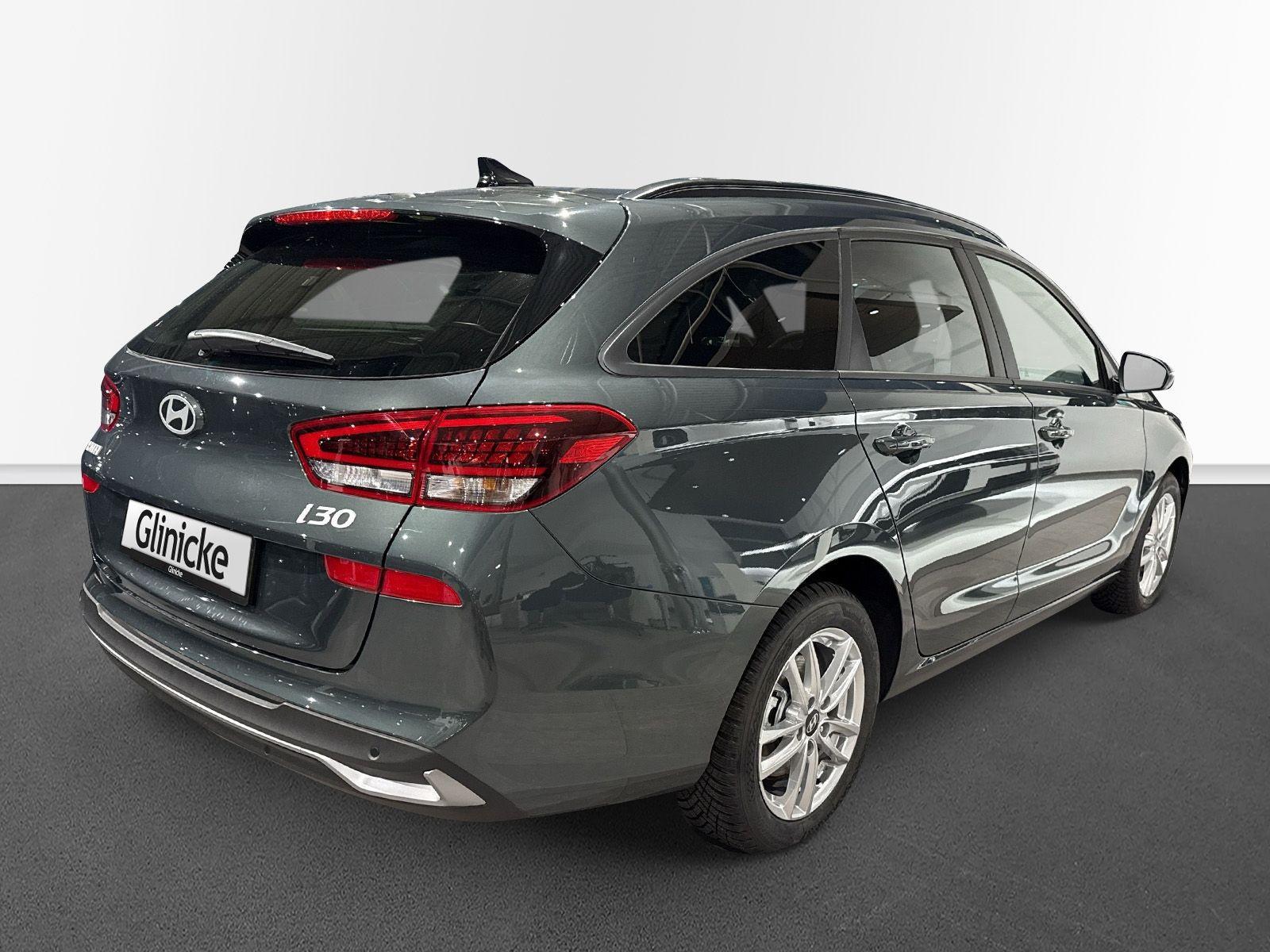 Hyundai i30 Kombi ADVANTAGE*inkl.WinterRäder*PlusP*Navi*