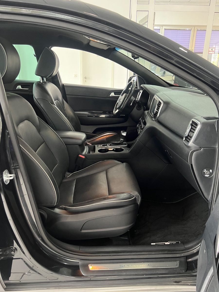 Fahrzeugabbildung Kia Sportage GT-Line 4WD Automatik *KAMERA*