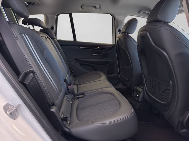 Fahrzeugabbildung BMW 218i Gran Tourer Sport Line+7Sitze+LED+Navi+HiFi
