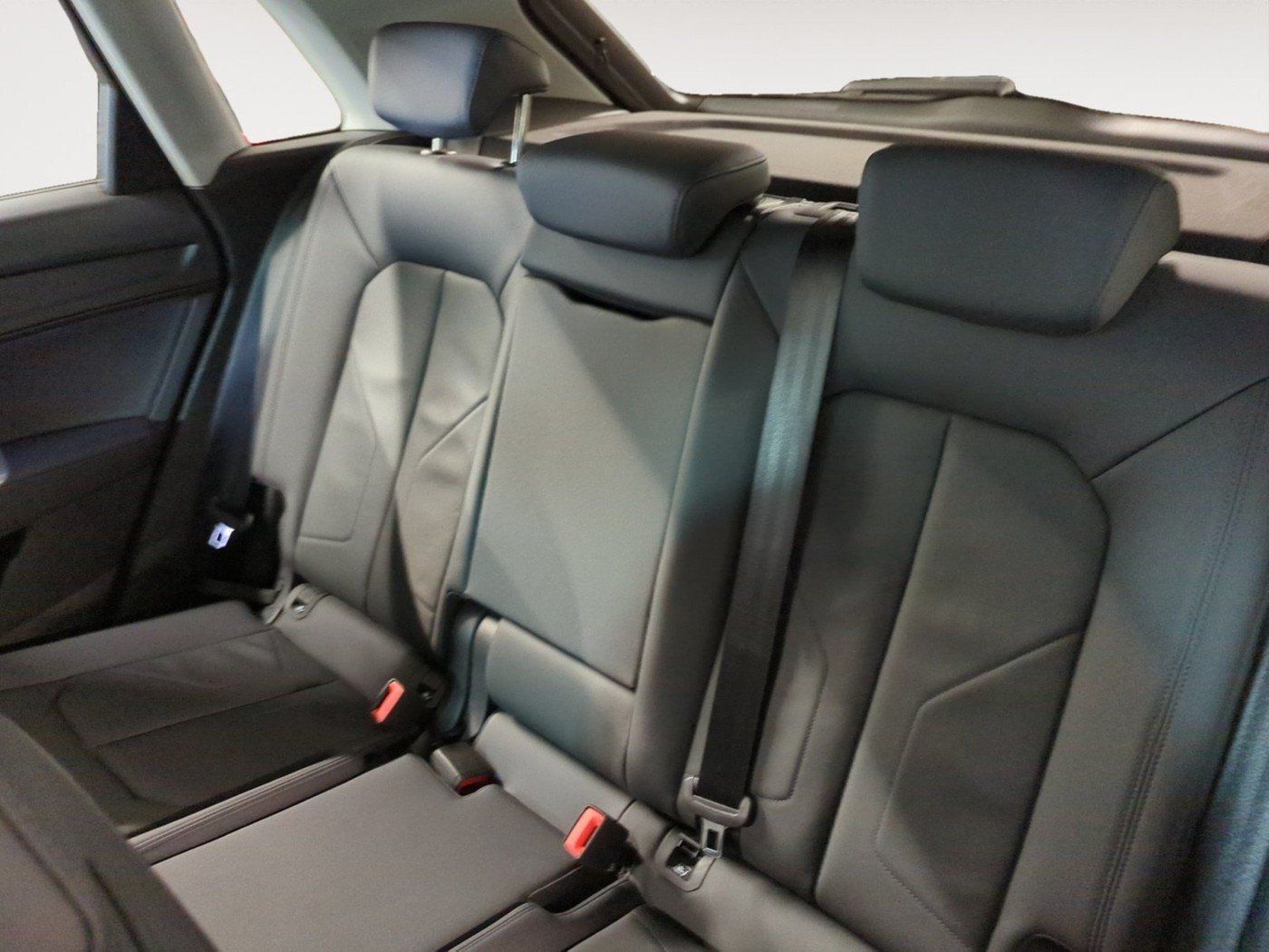 Audi Q3 45 TFSIe S-tronic S line LED NAVI PANO KLIMA foto 8