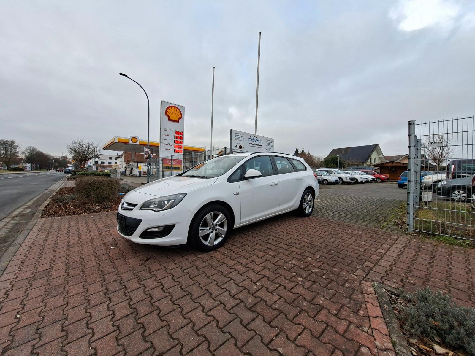Opel Astra J Sports Tourer Style