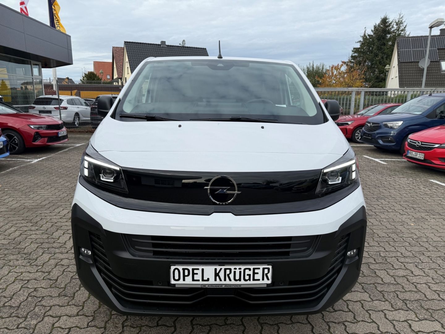Fahrzeugabbildung Opel Vivaro Opel Kasten XL LED+AHK+Laderaumschutz