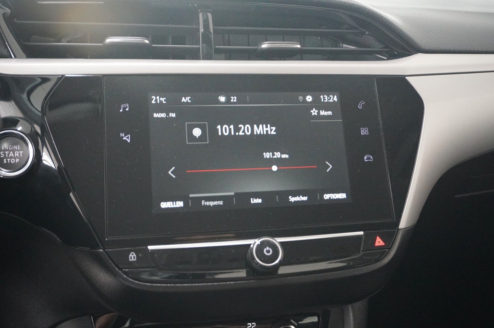 Fahrzeugabbildung Opel Corsa-e F EDITION 7KW NAVI/VIRT/TEMP/DAB/WÄRMEP.
