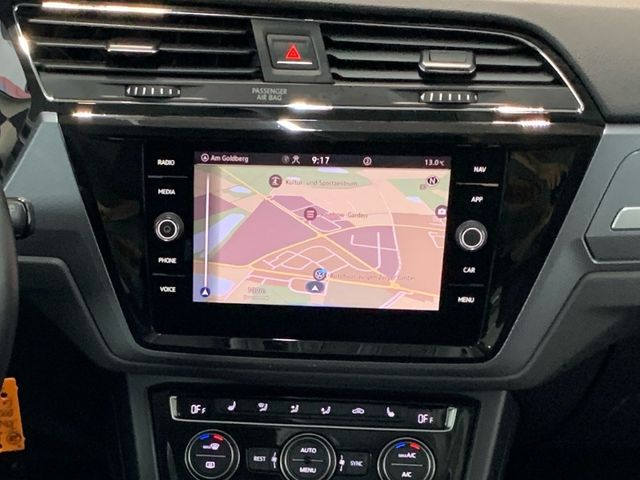 Touran 2.0 TDI ACTIVE +AHK+NAVI+APP+DCC+SITZHZG+