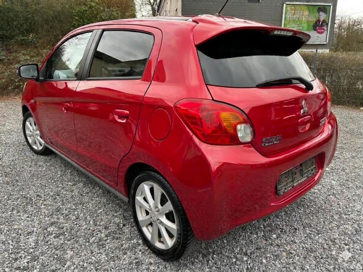 Mitsubishi Space Star Top