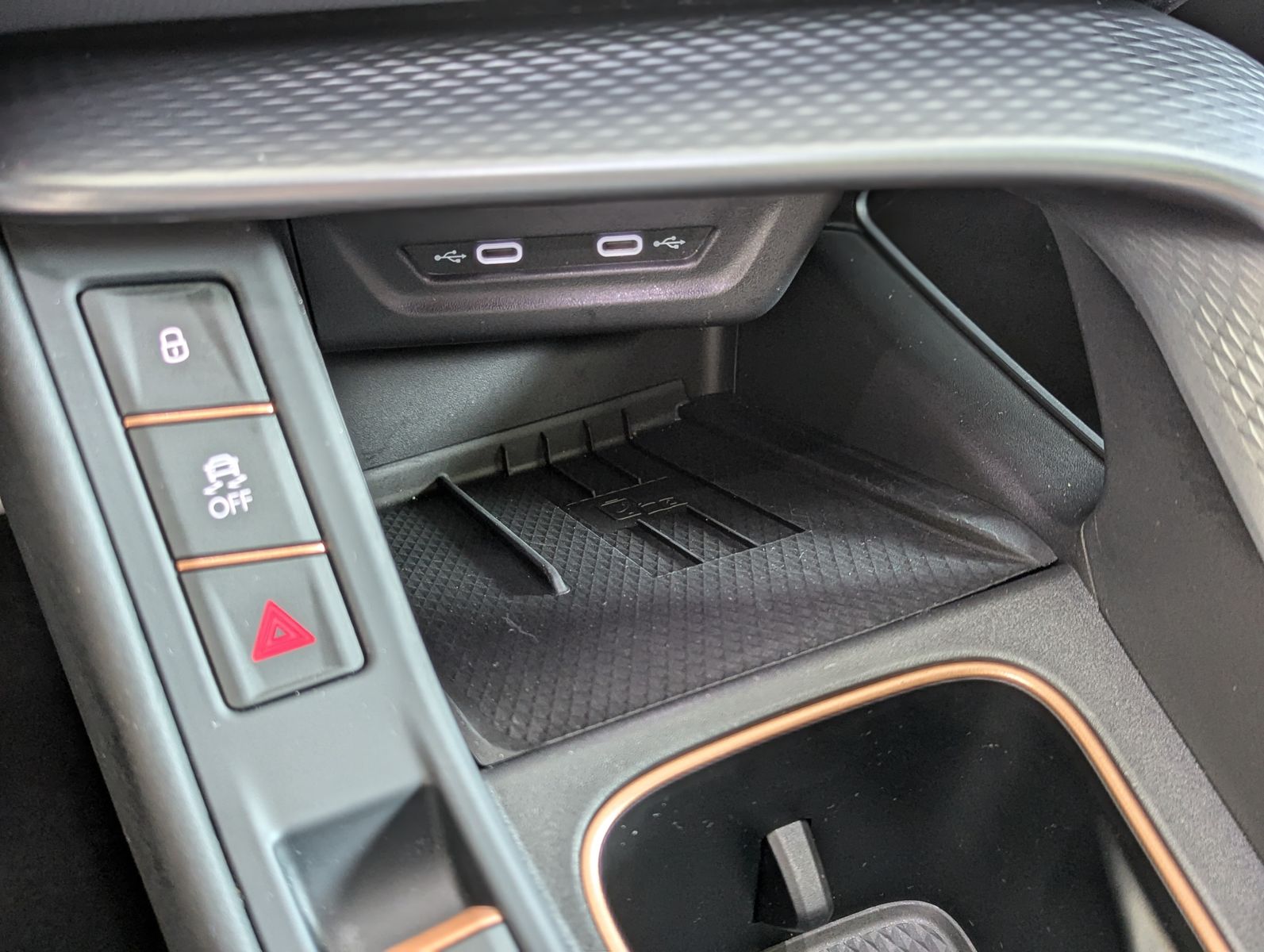CUPRA Terramar 2.0 VZ 4D Drive-XL HUD Matrix Pano 20" - Image 27