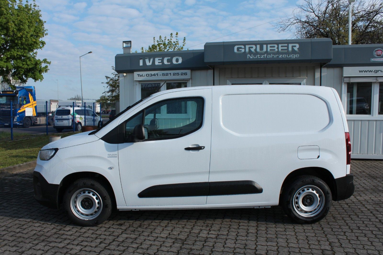 Fahrzeugabbildung Fiat Doblò Kastenwagen M 1.5 Diesel 75 kW