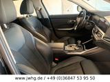 BMW 320 i Sport Line DrivingAss+CockpProf+AHK+SiHz - BMW 320: Kombi, 320i