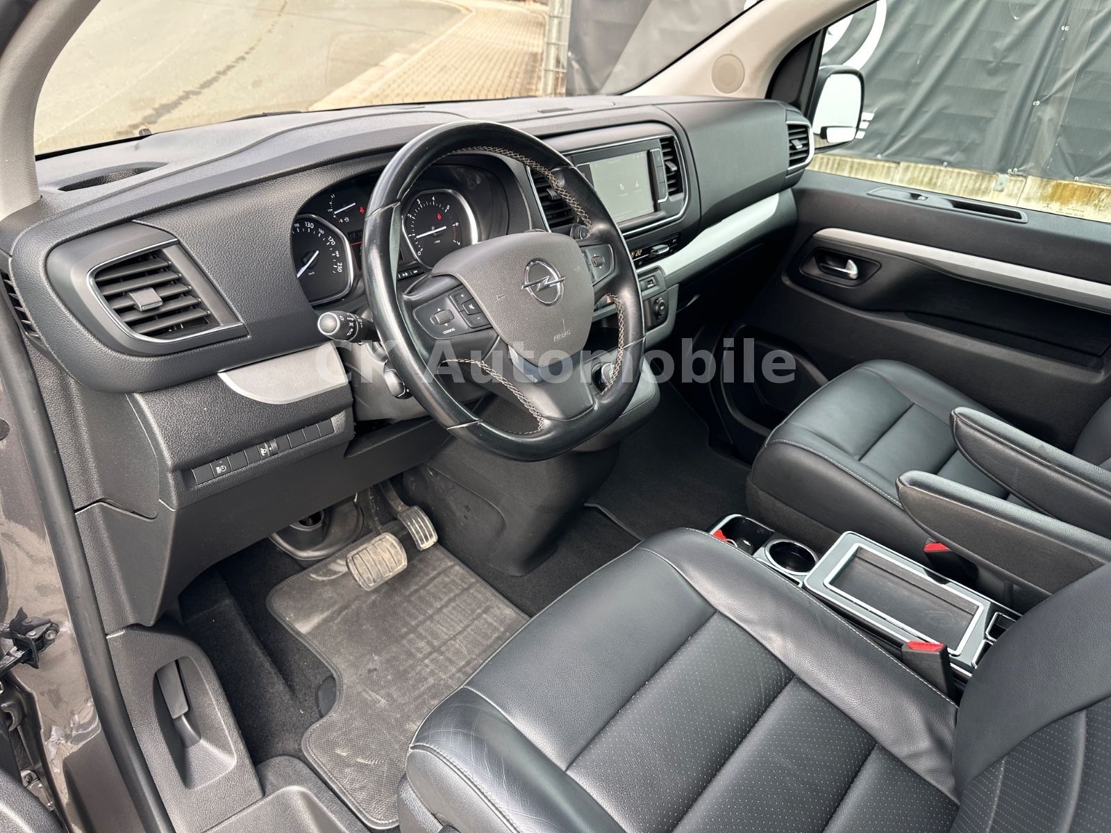 Fahrzeugabbildung Opel Zafira Life Elegance L/7 Sitze/Navi/Pano/LED/AHK