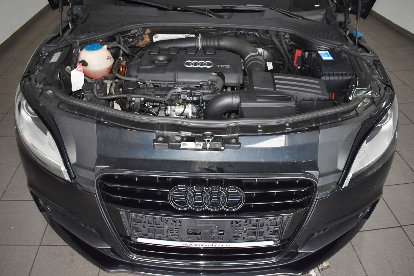 Fahrzeugabbildung Audi TT 2.0 TFSI Coupe S Line T.Leder,Navi,Xenon,SH