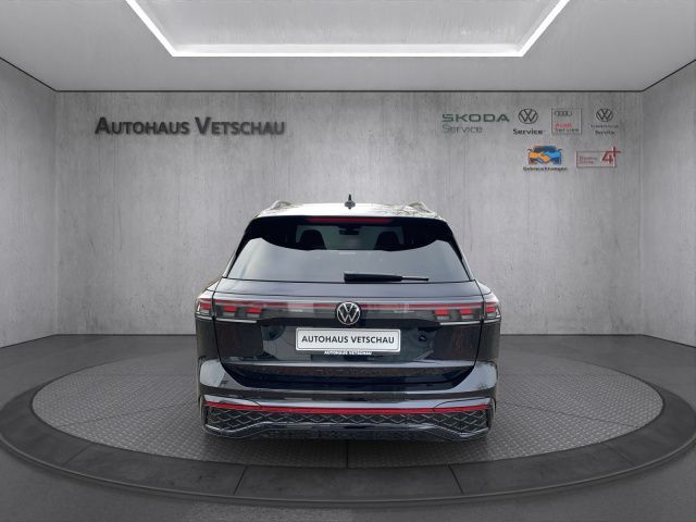 Tiguan R-Line 2.0 TDI 4Motion Bluetooth Navi