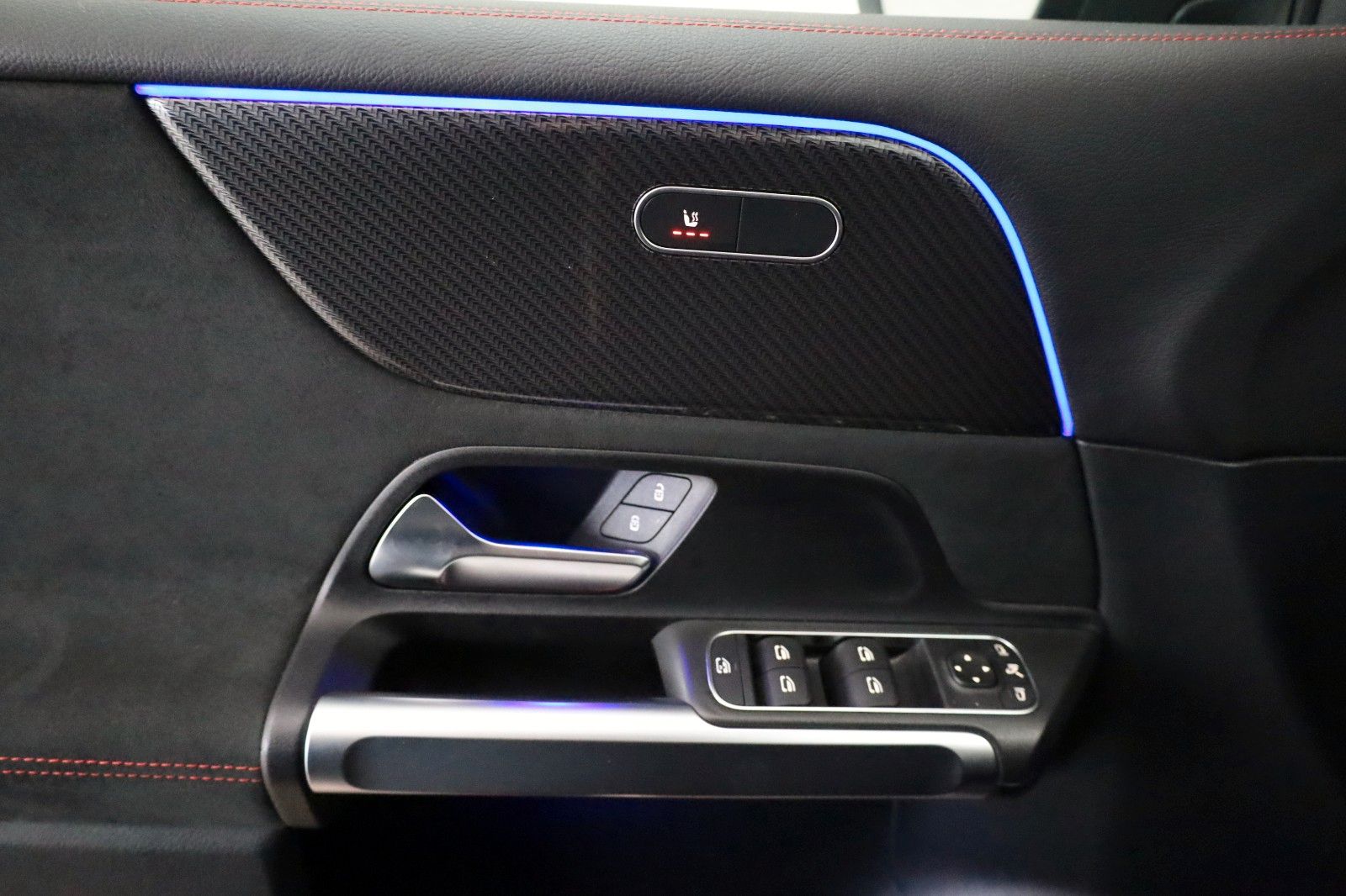 Fahrzeugabbildung Mercedes-Benz GLB 200d, AMG-line,Night-pak,Navi,CarPlay,Kamera