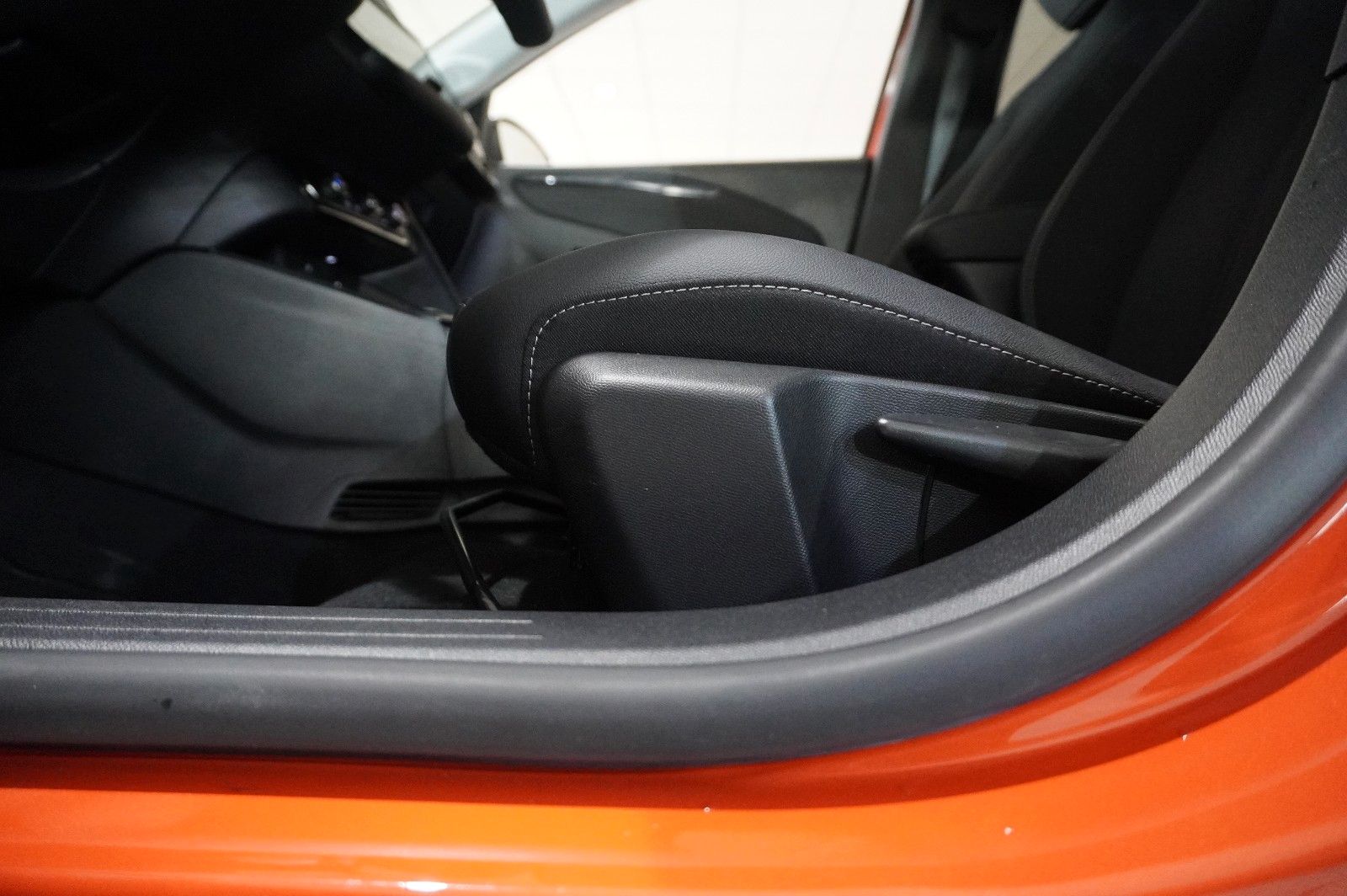 Fahrzeugabbildung Opel Corsa-e F ELEGANCE 3-PHASIG NAVI/LED/KAMERA/DAB+