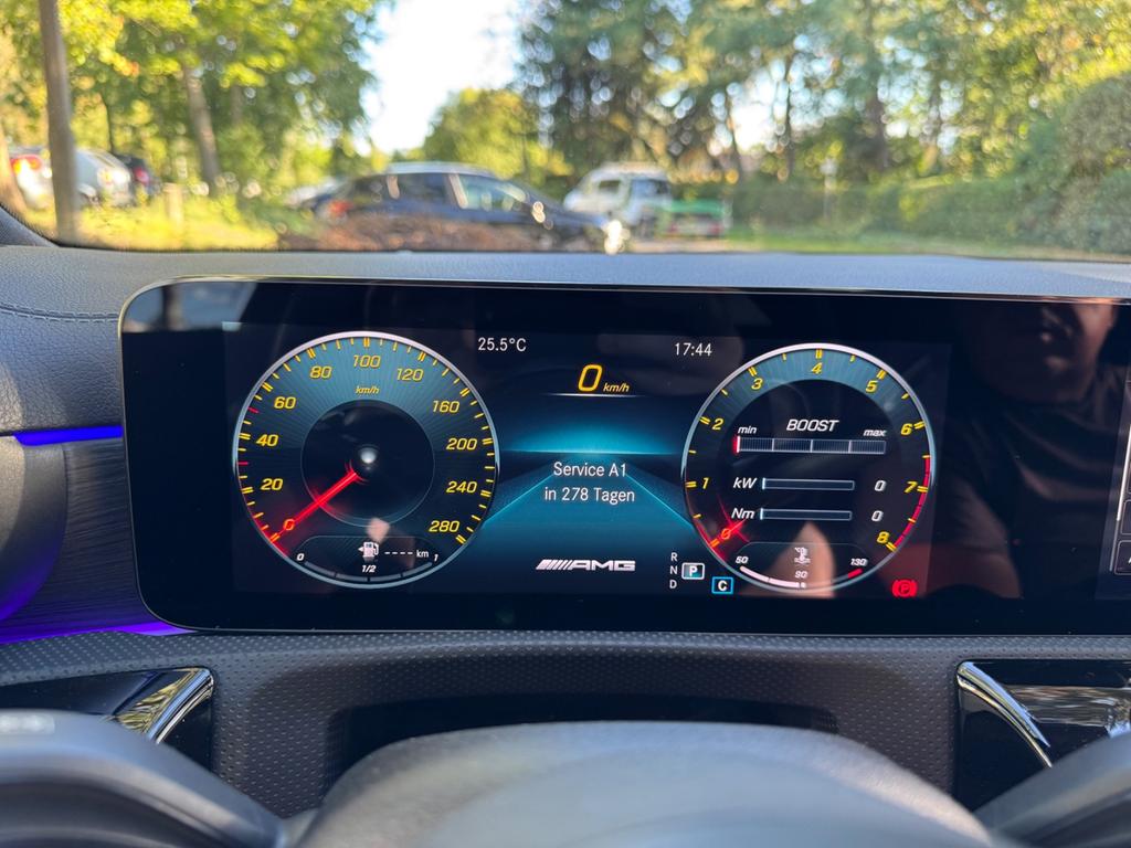 Mercedes-Benz CLA 35 AMG