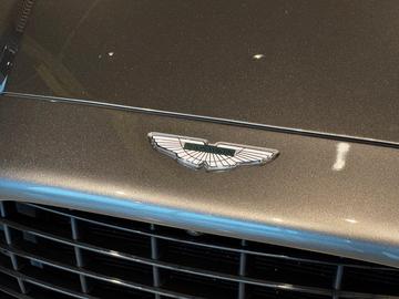 صورة 7 لـ 2021 Aston Martin DBX