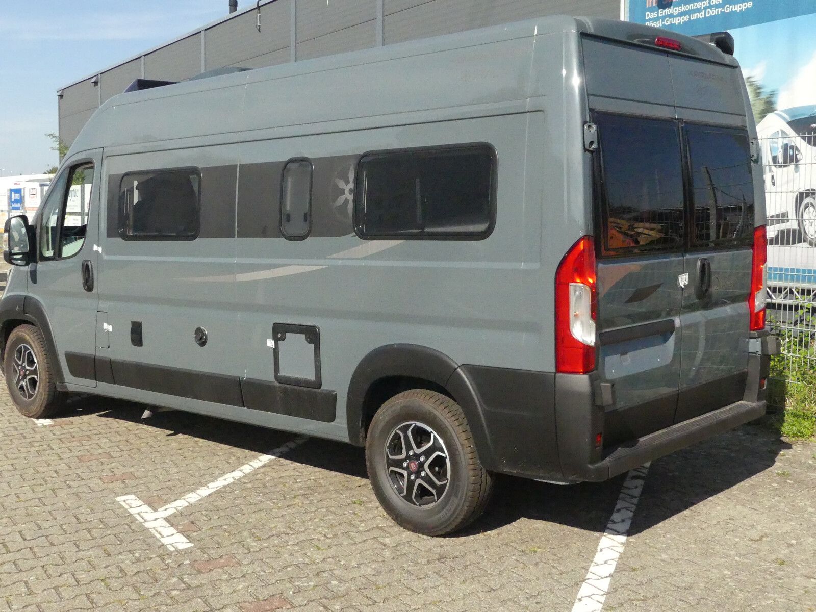 Fahrzeugabbildung Karmann Davis Lifestyle DA 590 LS Panorama Dachfenster