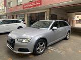 Audi A4 Avant 35 TDI Auto. Pan. SSD NAVI ACC SHA SHZ - Audi: Ss