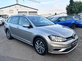 Volkswagen Golf VII Variant Automatik 125PS SHZ PDC NAVI AC - Gebrauchtwagen in Chemnitz