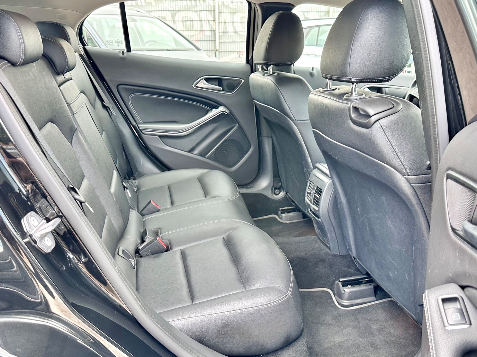 Fahrzeugabbildung Mercedes-Benz GLA 200 d URBAN*AUTOM+MOD.2020+18LM*
