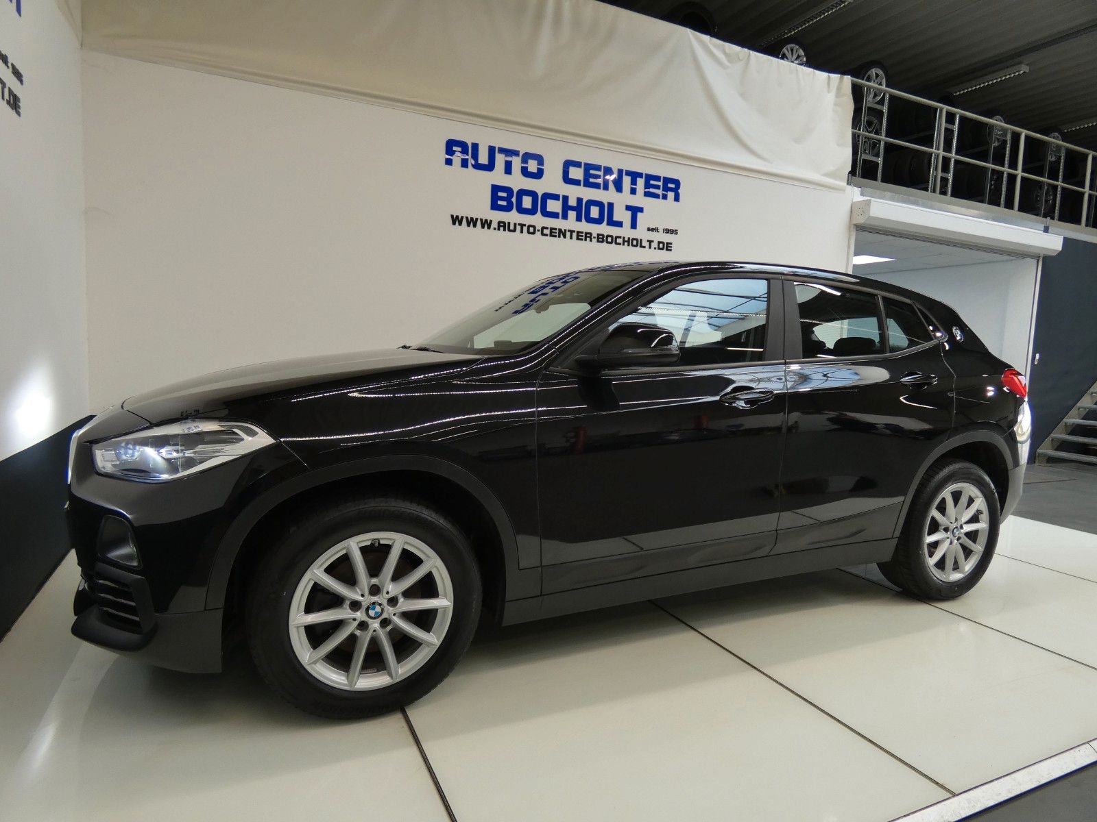 BMW X2 sDrive 18 i Advantage*Navi*HUD*Parktronic foto 12