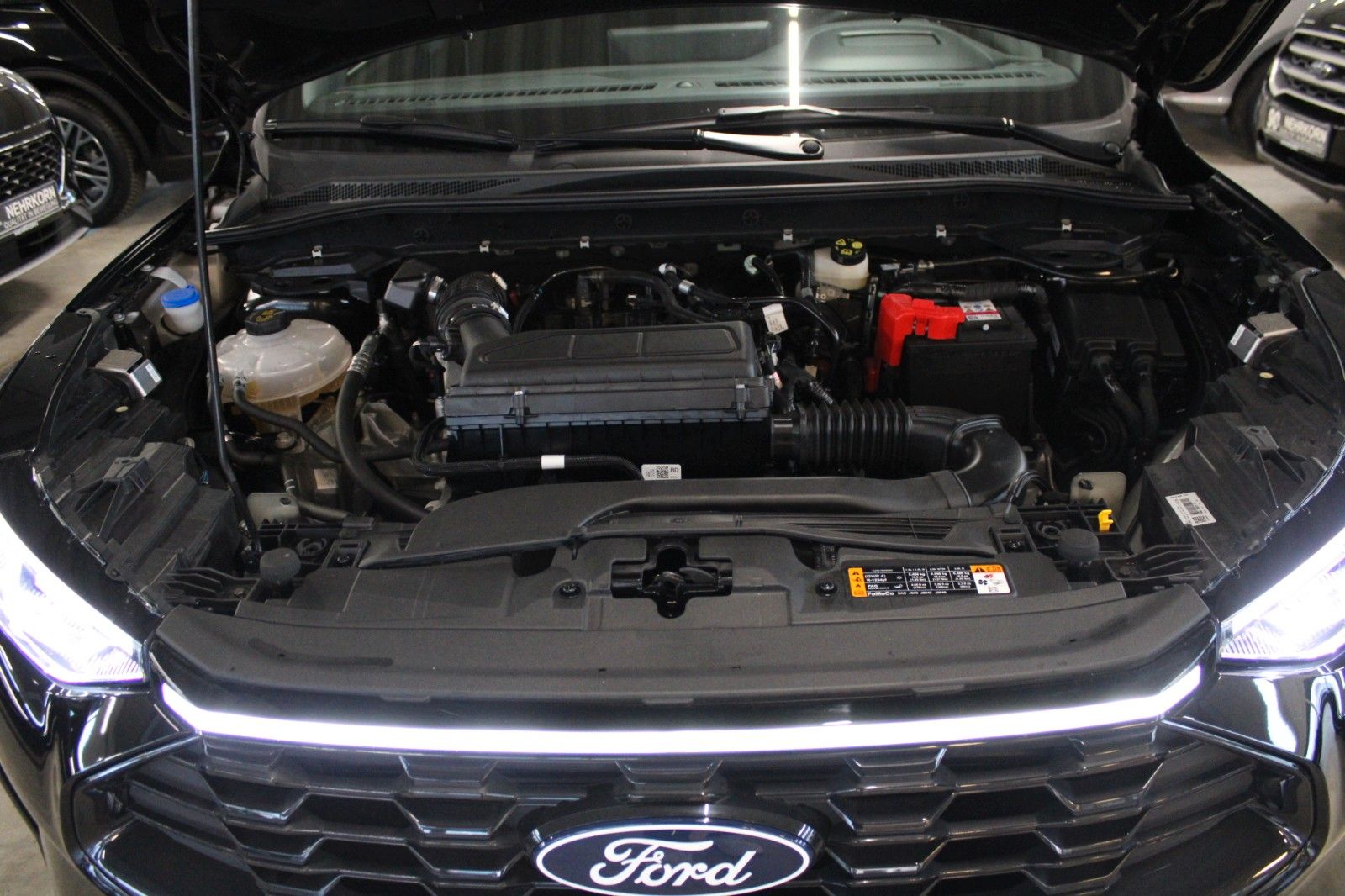 Fahrzeugabbildung Ford Kuga ST-Line LED NAVI HUD CAM WinterPaket uvm.