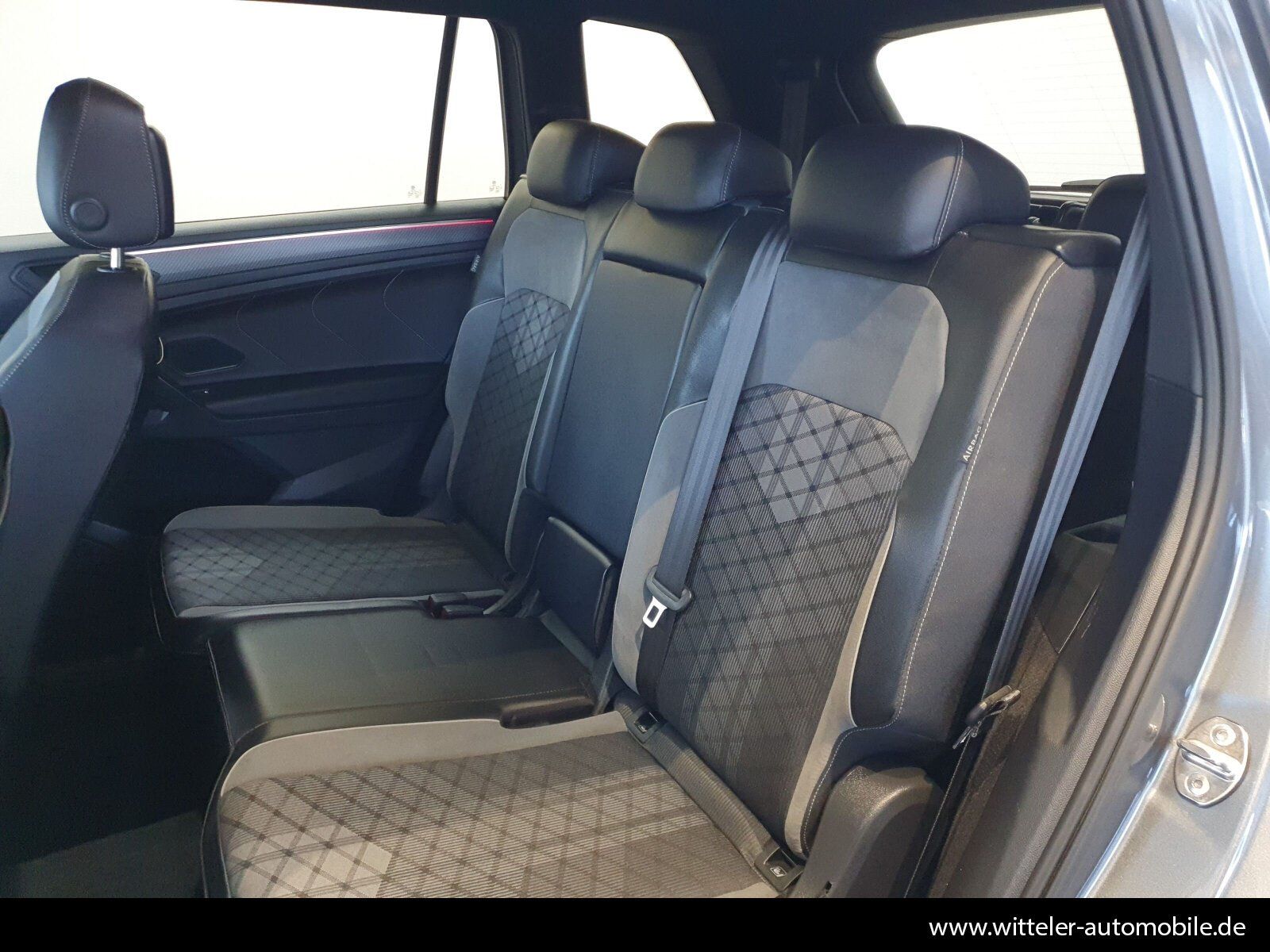 Volkswagen Tiguan Allspace R-Line 7-Sitze 4Motion AHK Sound foto 7