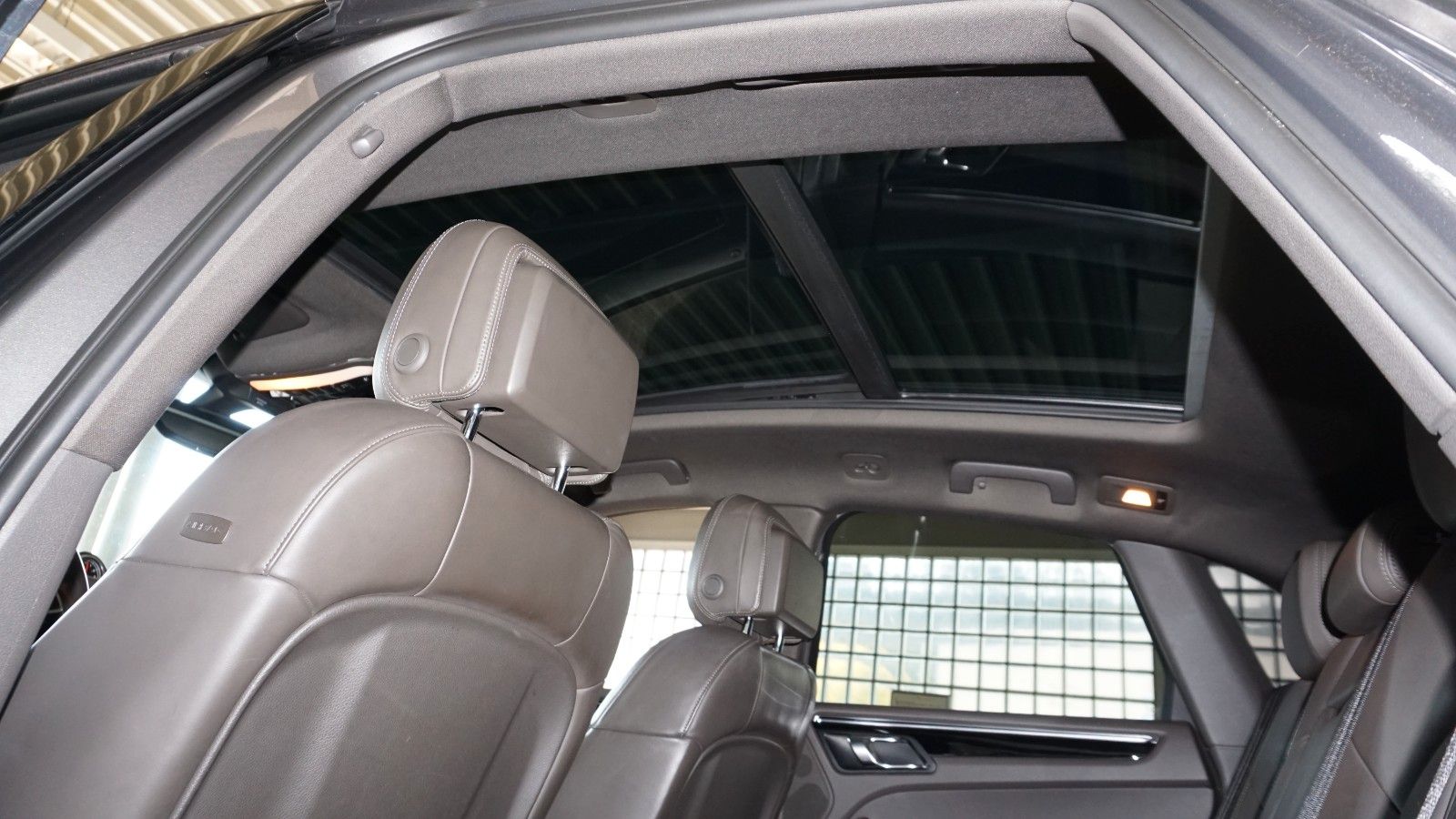 Fahrzeugabbildung Porsche Macan S *SITZBELÜFTUNG*PANORAMADACH*