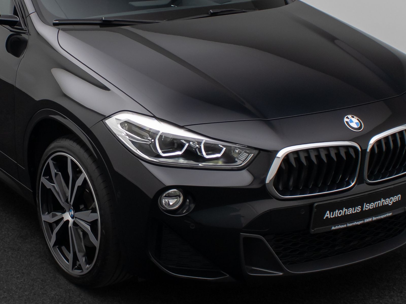 Fahrzeugabbildung BMW X2 sD20i M Sport Kamera HUD Panorama Alarm 20"
