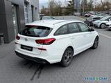 Hyundai i30 cw 1.6 CRDi Trend NAVI/AHK/PDC/KAMERA - Hyundai i30: Cw